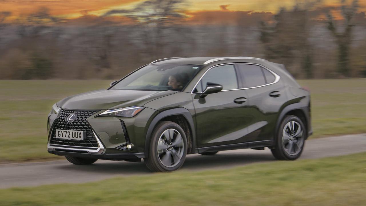 Lexus UX in green