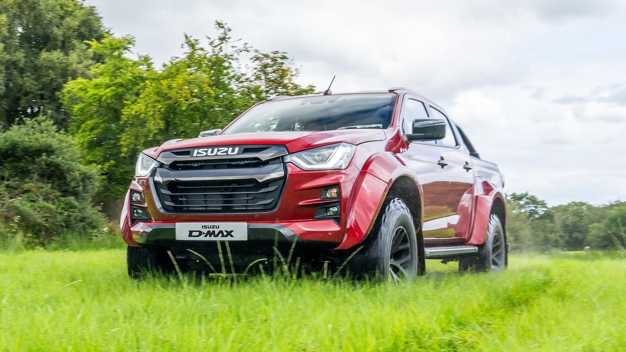 Isuzu D-Max Arctic Trucks AT35 in red