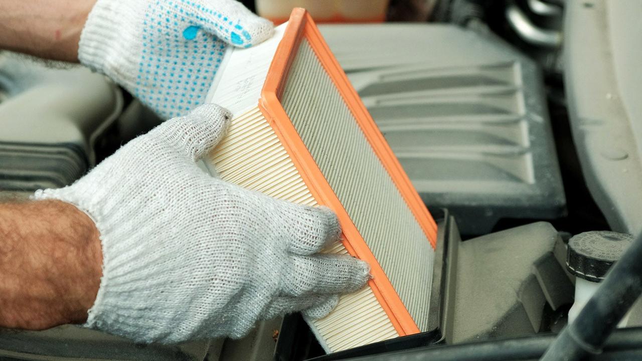 Car air filter change