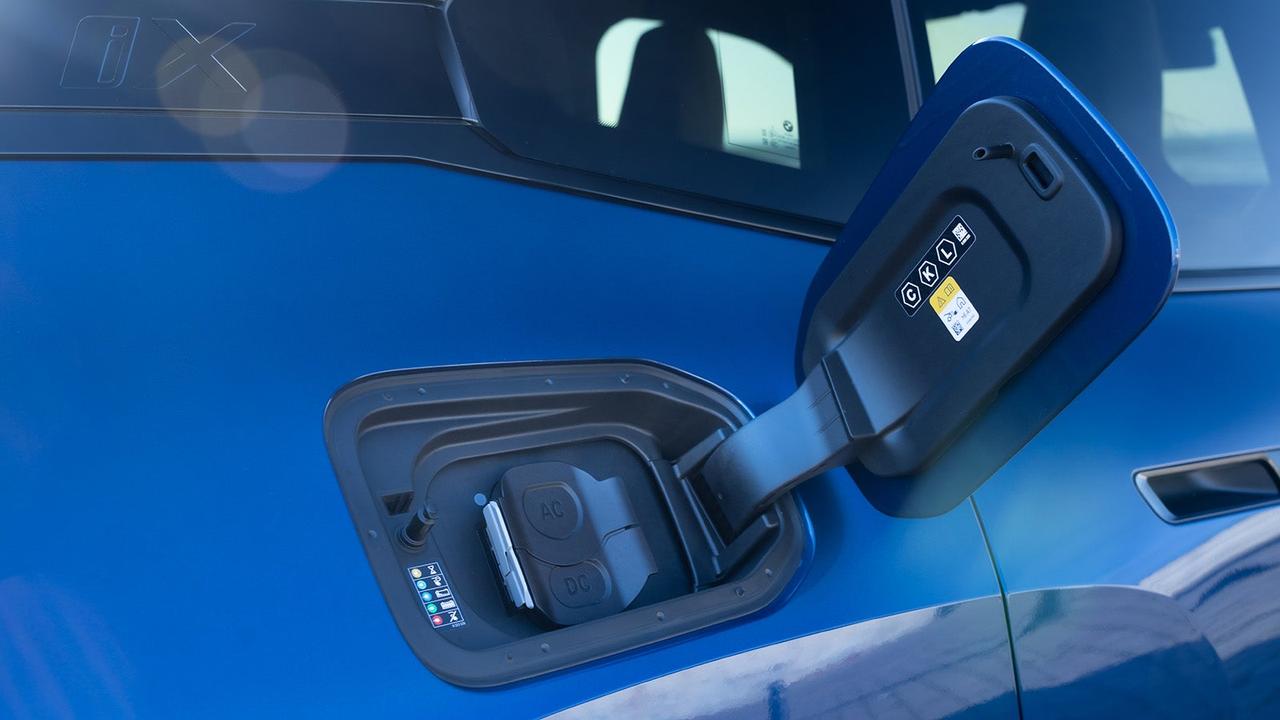 Review – BMW iX – charging detail