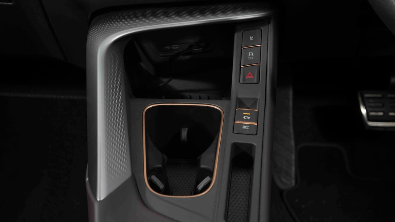 Cupra Terramar centre console