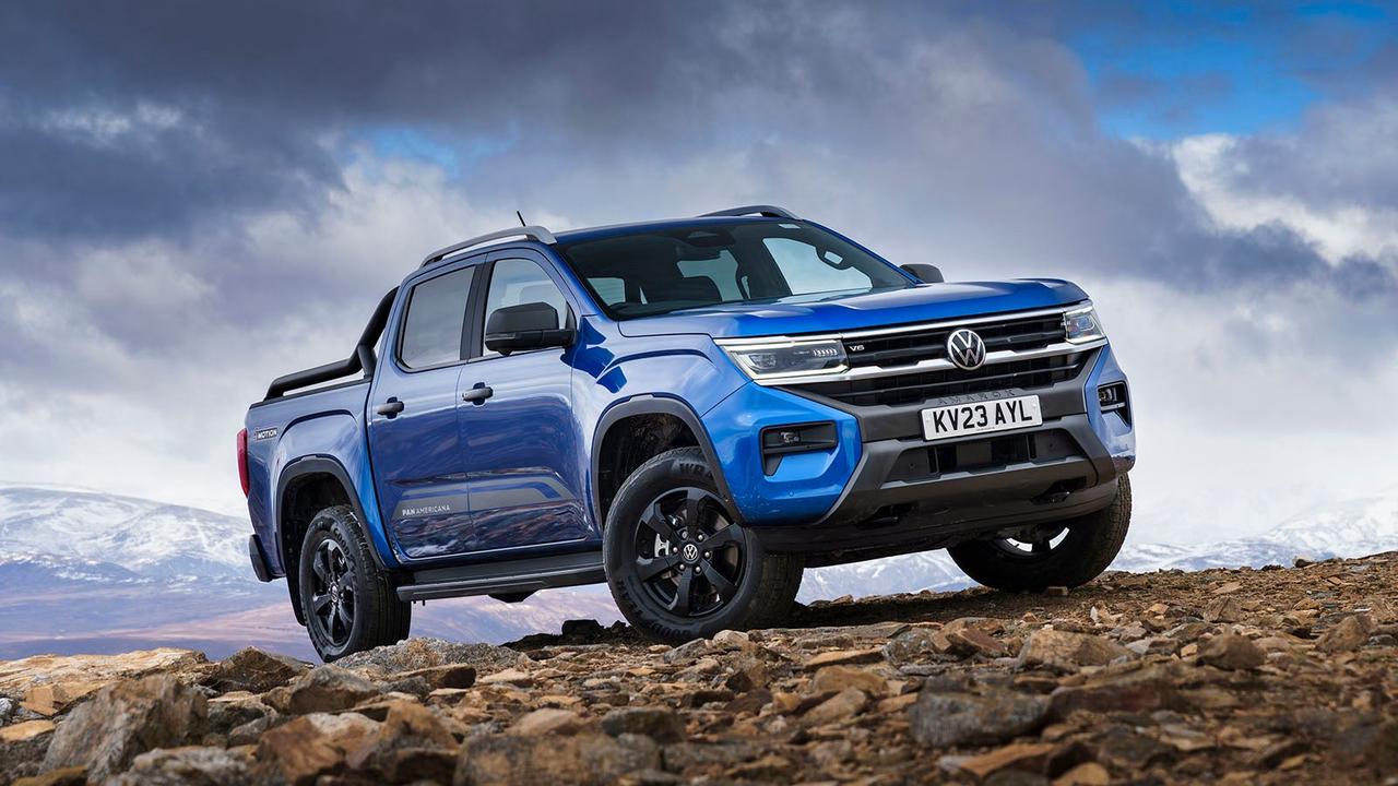 Volkswagen Amarok in blue