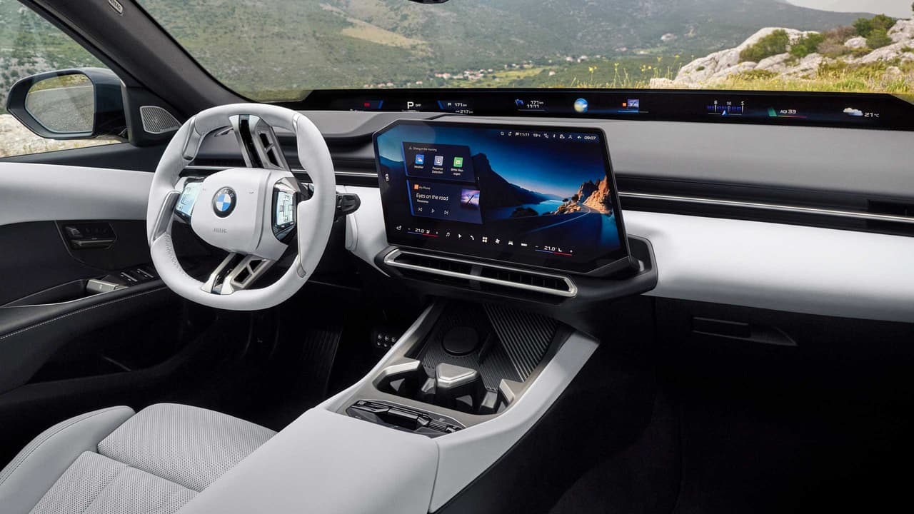 2027 BMW 3 Series interior