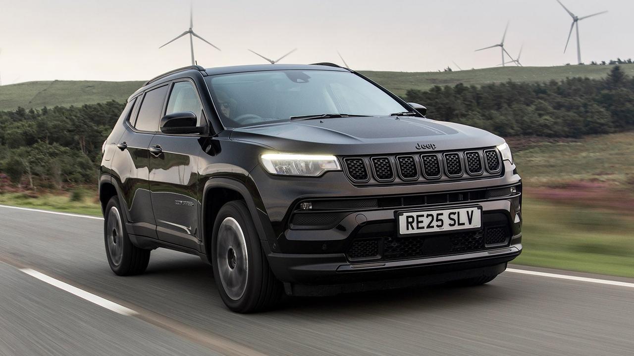 Jeep Compass PHEV in black