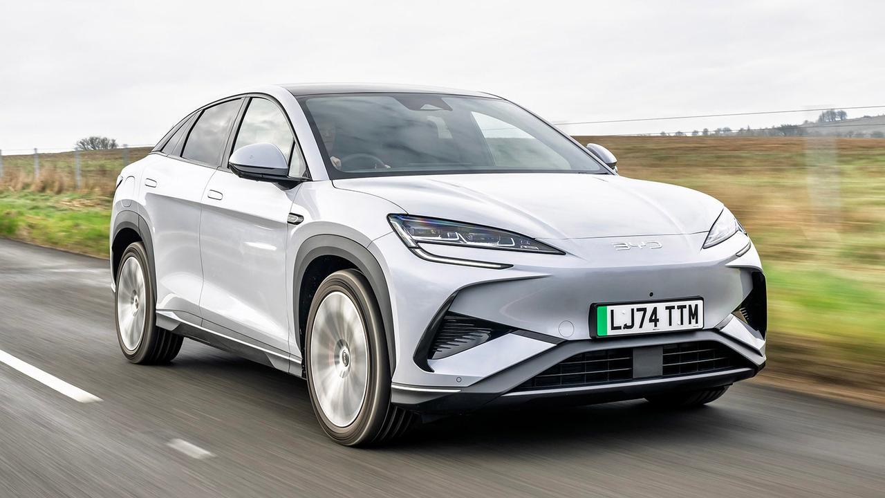 BYD Sealion 7 in grey