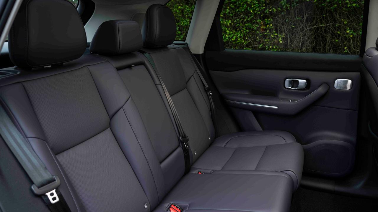 Leapmotor C10 rear seats