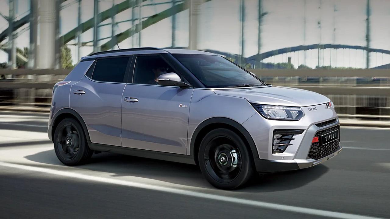 KGM Tivoli in silver