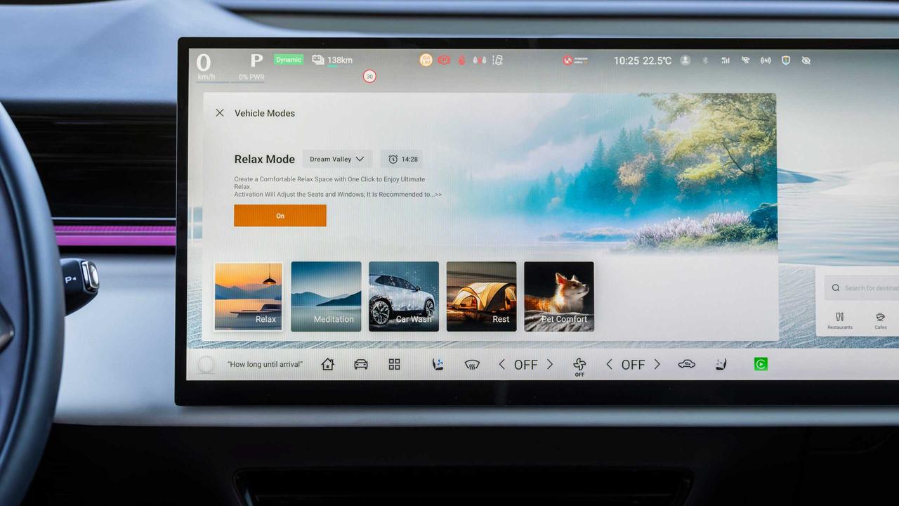 Mazda CX-6e screen