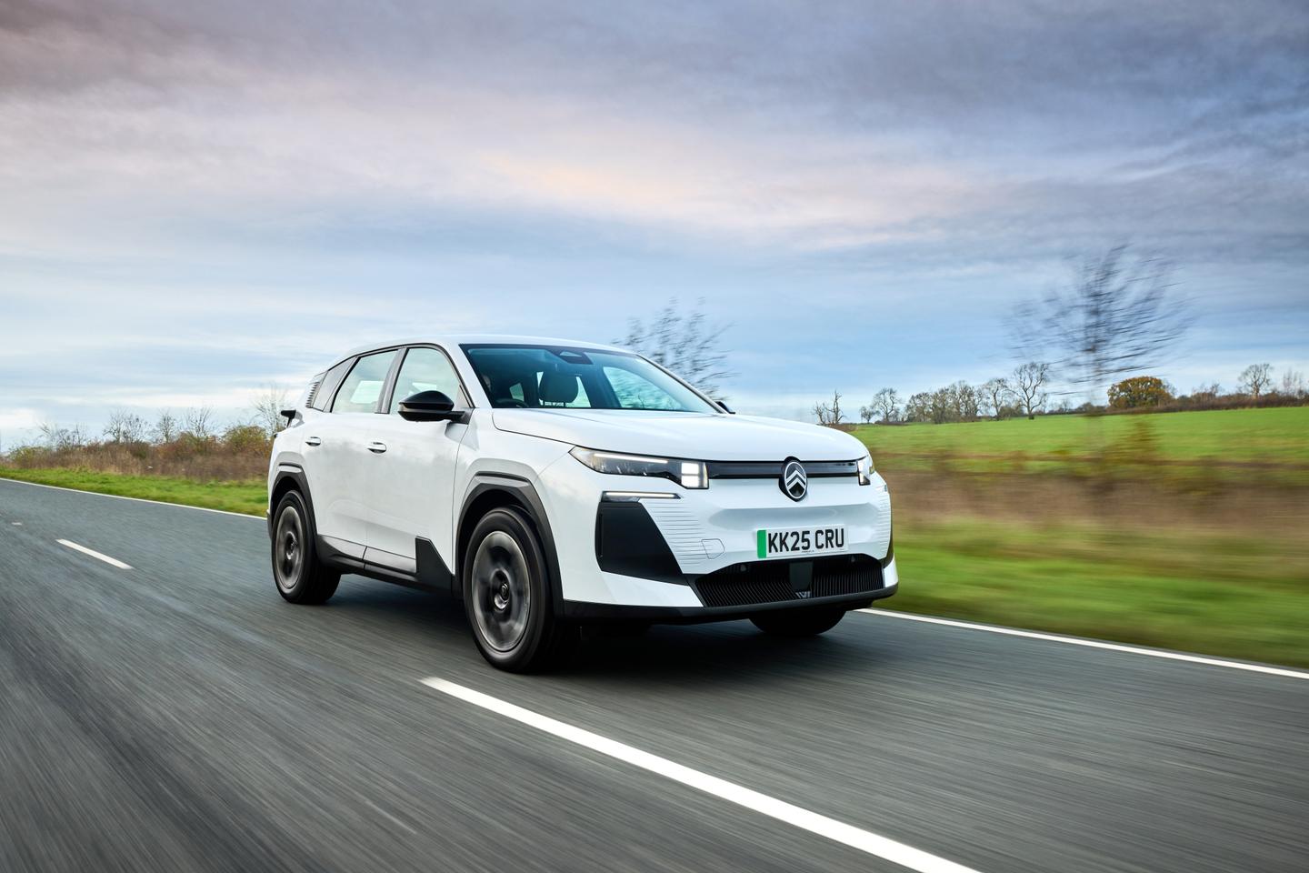 2026 Citroen C5 Aircross hero front driving