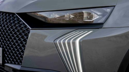 DS 7 headlight