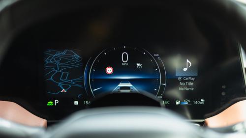 Suzuki e Vitara review driver's dials