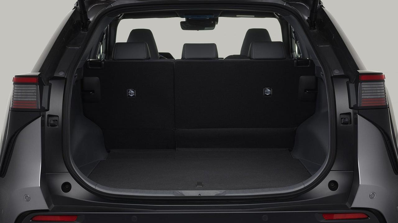 Toyota bZ4X review boot space