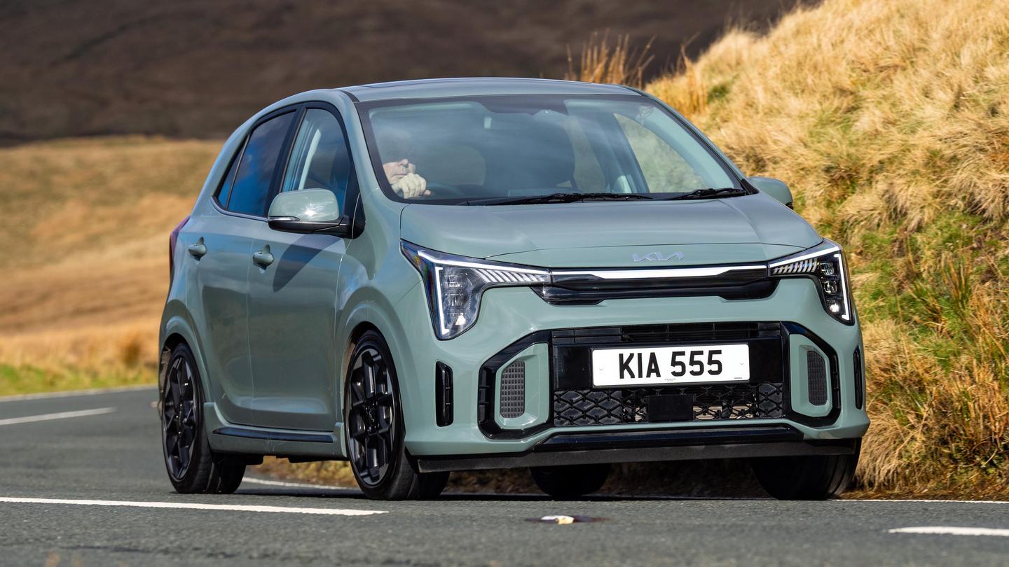 Kia Picanto driving