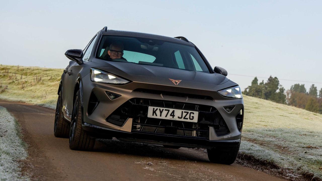 Facelift Cupra Formentor, front driving