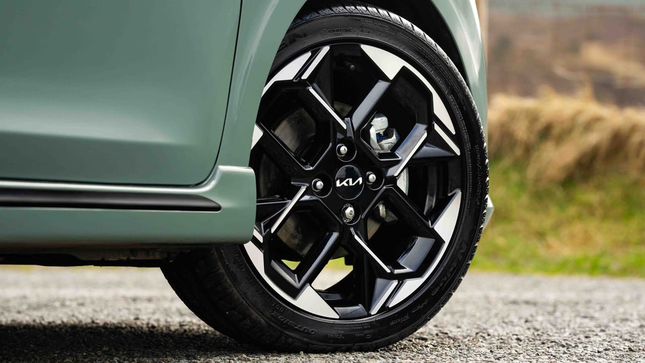 Kia Picanto GT-Line S alloy wheel