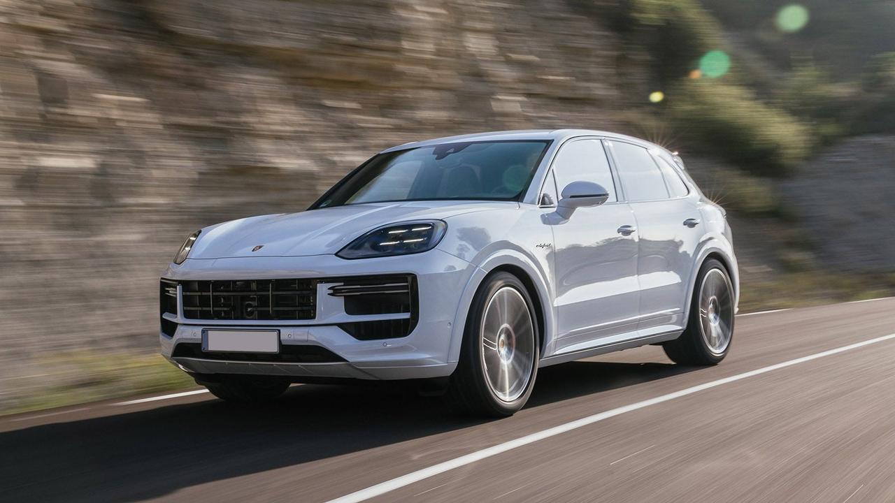 Porsche Cayenne in white