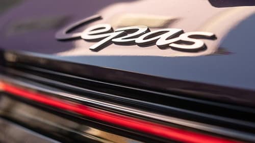 Lepas badge on L8 bootlid