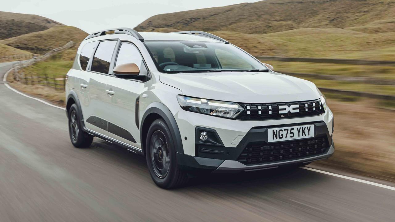 New Dacia Jogger driving