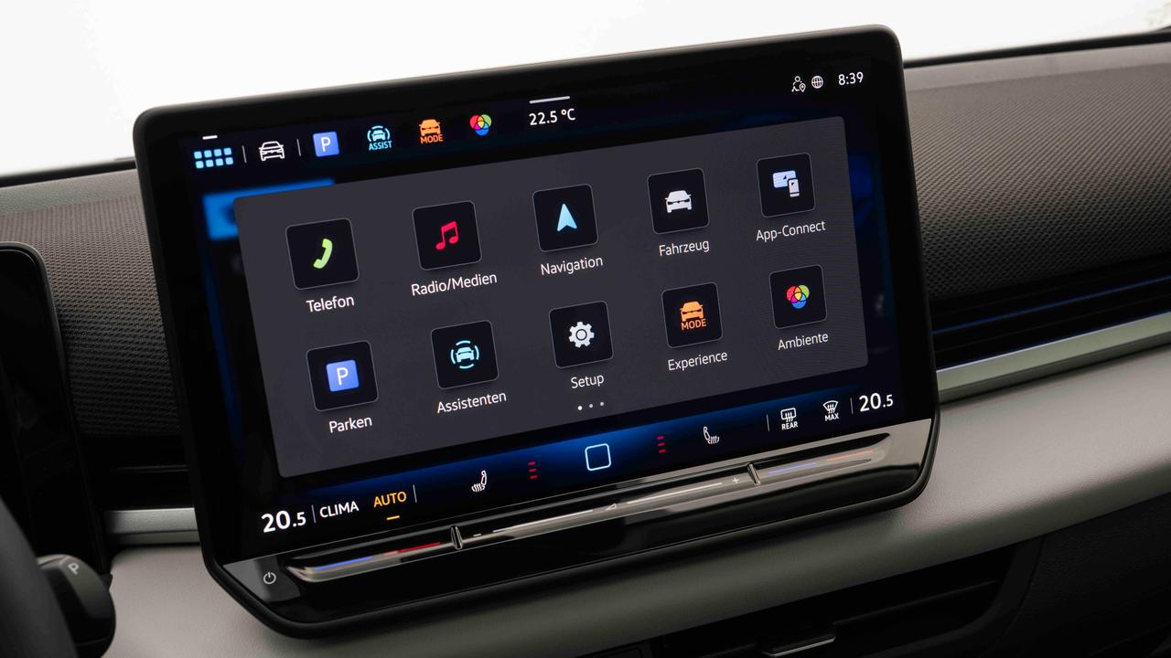 2025 VW T-Roc reveal, touchscreen