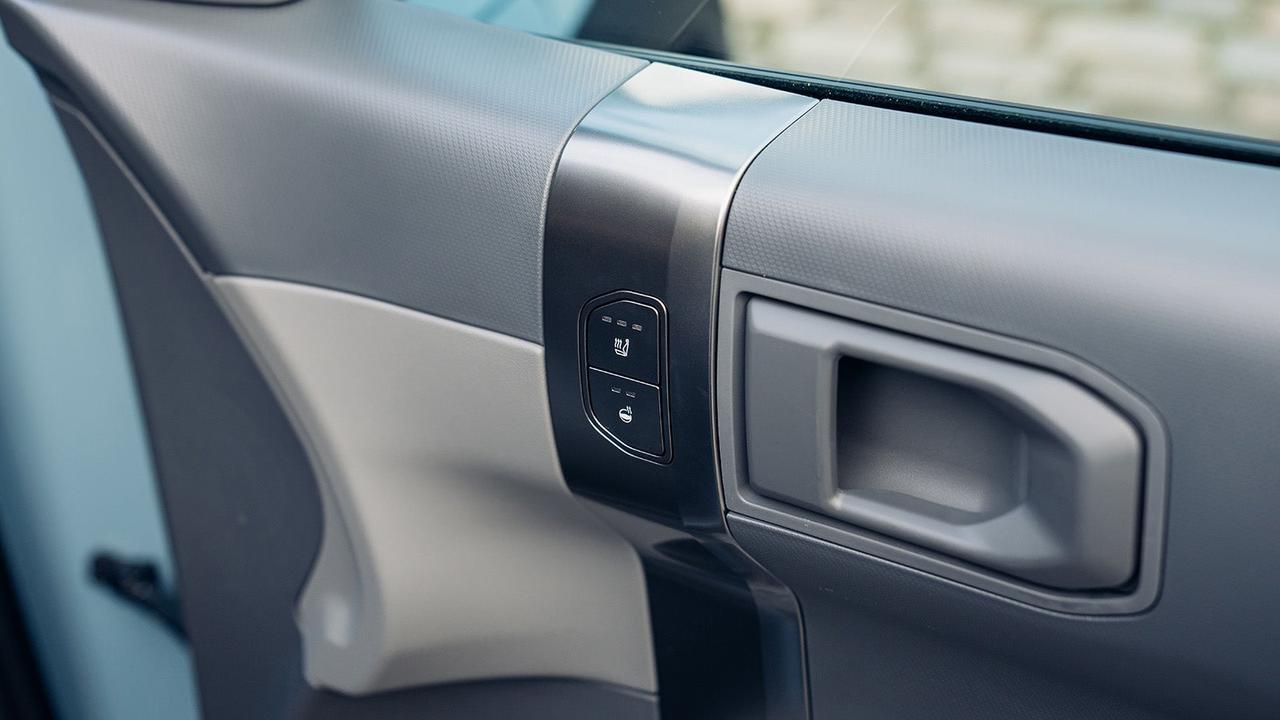 Kia EV3 door card detail