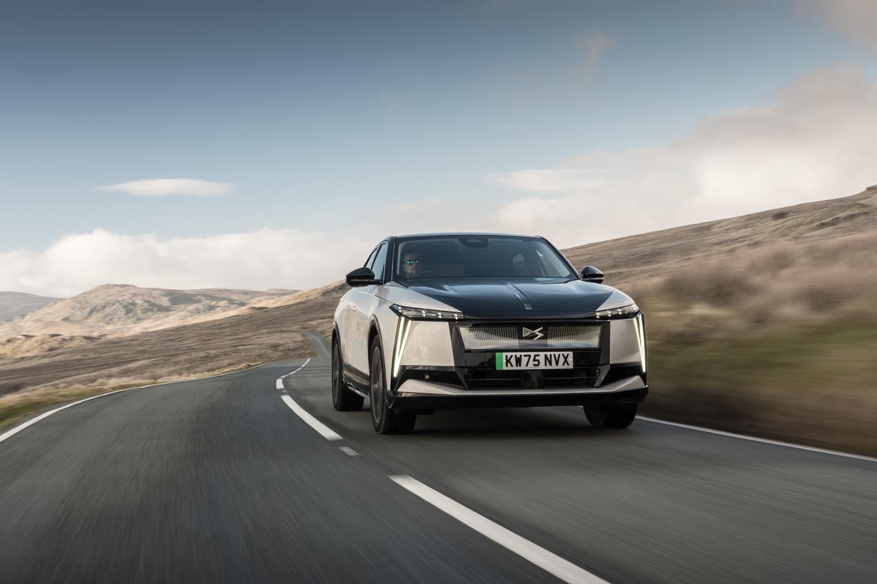 DS No8 front driving close