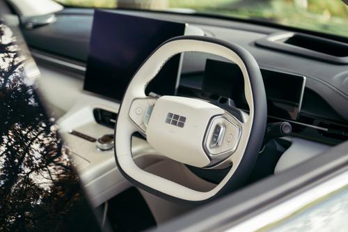 Geely EX5 interior steering wheel
