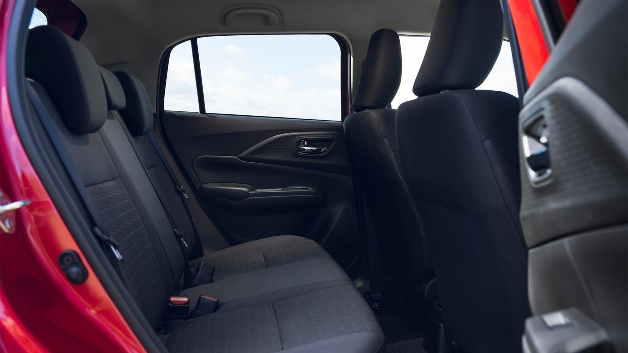 2025 suzuki swift rear seats