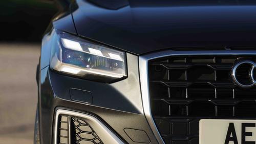 Audi Q2 headlight