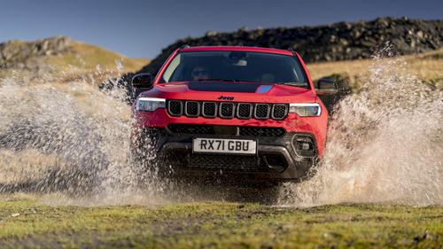 Jeep Compass Trailhawk driving through water