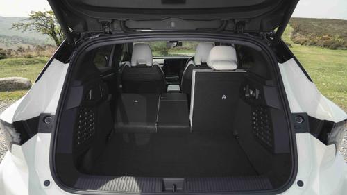 Renault Scenic E-Tech boot