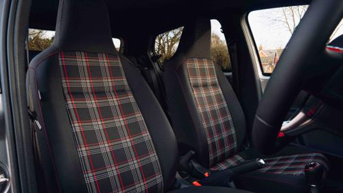 Volkswagen Up GTI seats