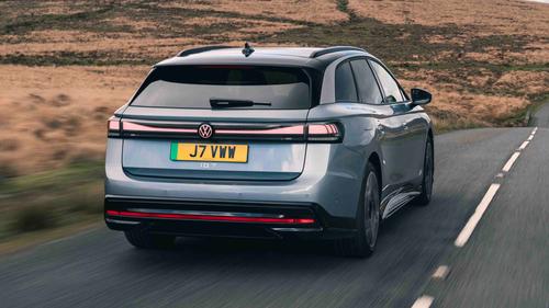 Volkswagen ID.7 Tourer driving rear view