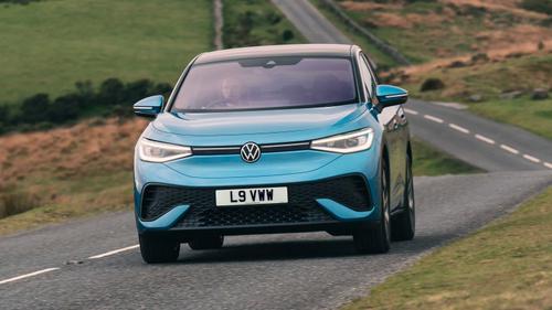 Volkswagen ID.5 driving front view