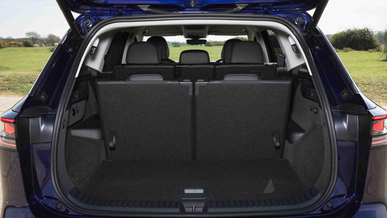 Volkswagen Tayron boot with seats up