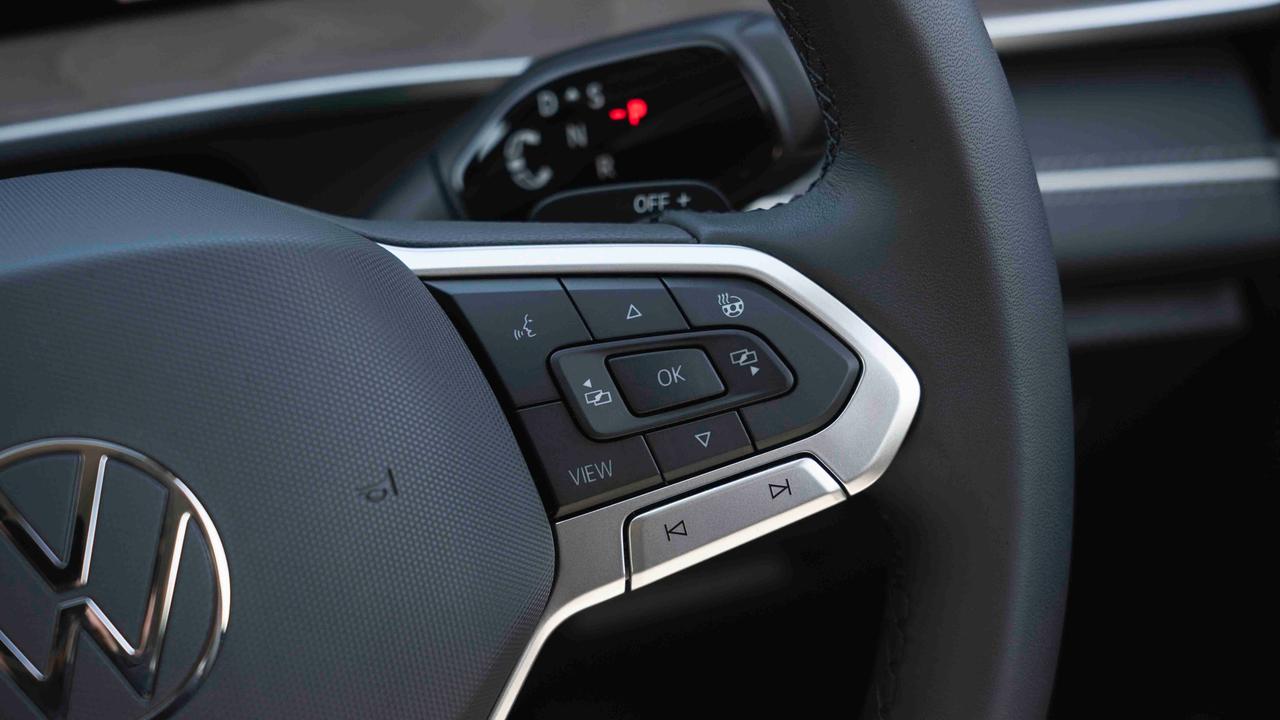 Volkswagen Tayron steering wheel buttons