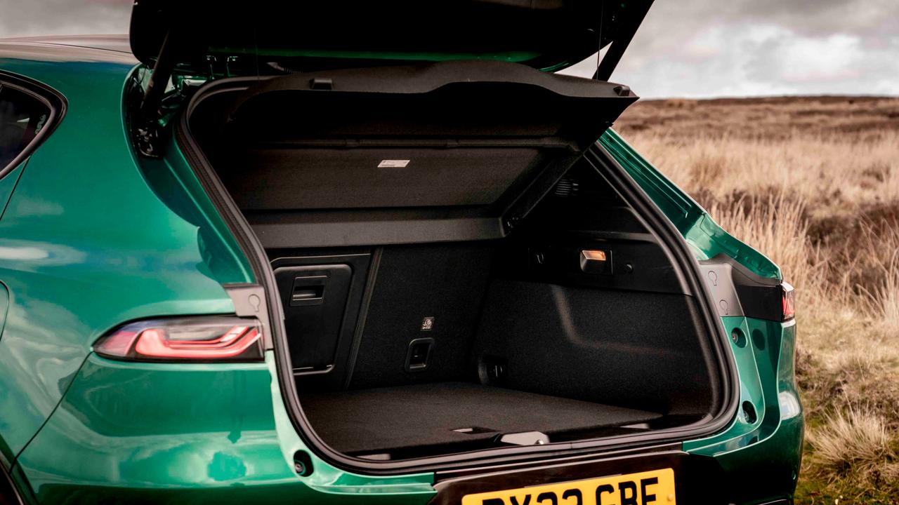 Alfa Romeo Tonale boot