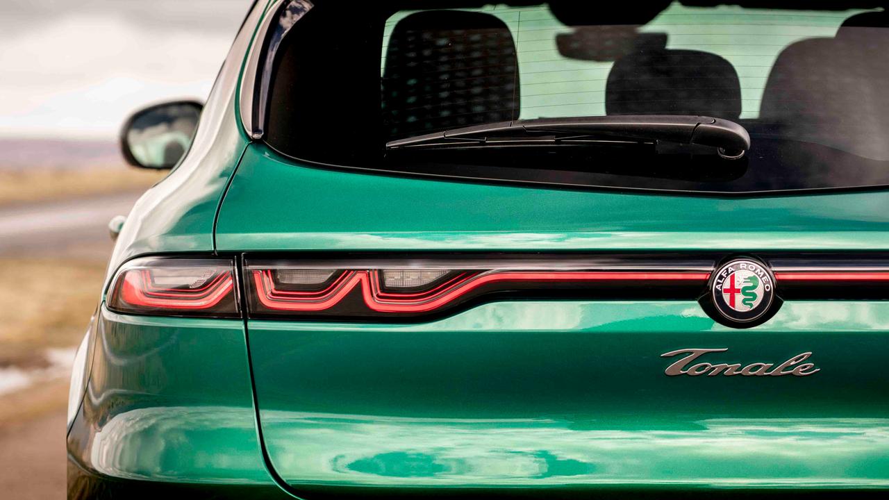 Alfa Romeo Tonale brake light