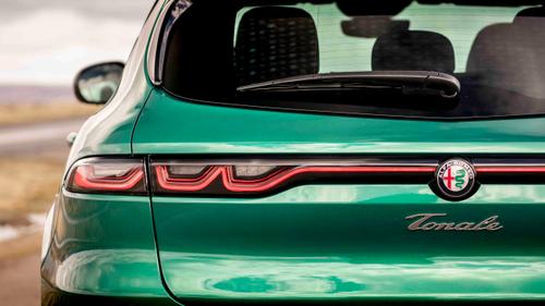 Alfa Romeo Tonale brake light