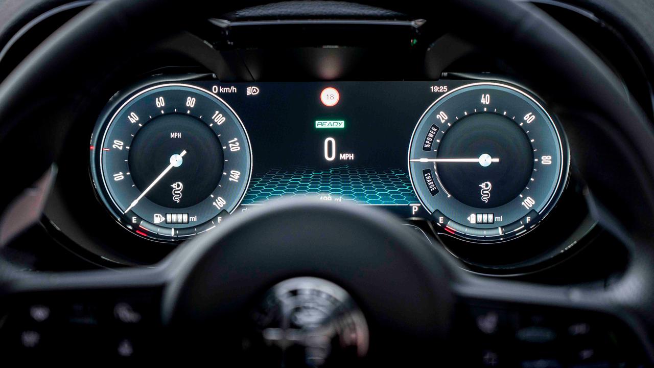 Alfa Romeo Tonale dials – classic view