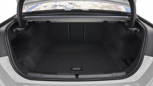 BMW i5 review boot space