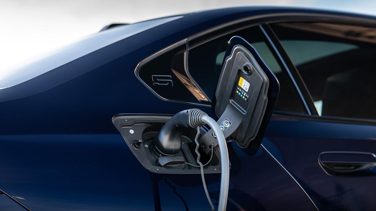 BMW i5 review charging