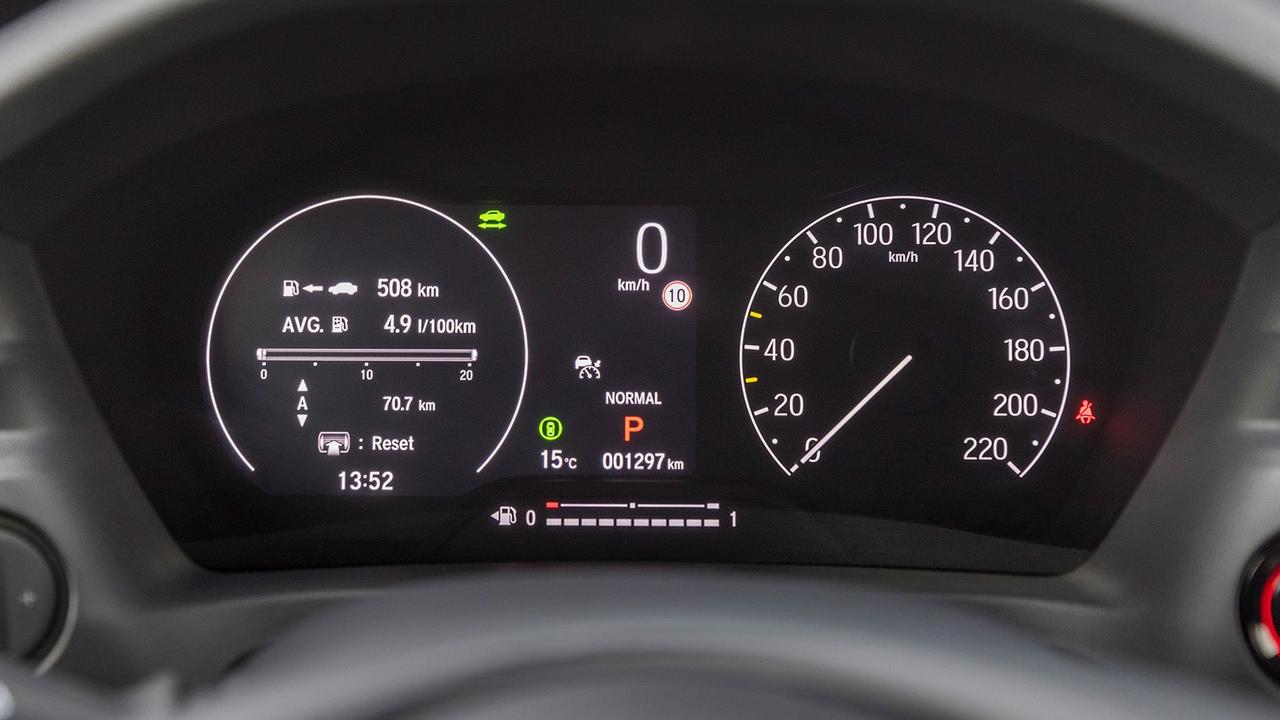 Honda HR-V review driver's dials