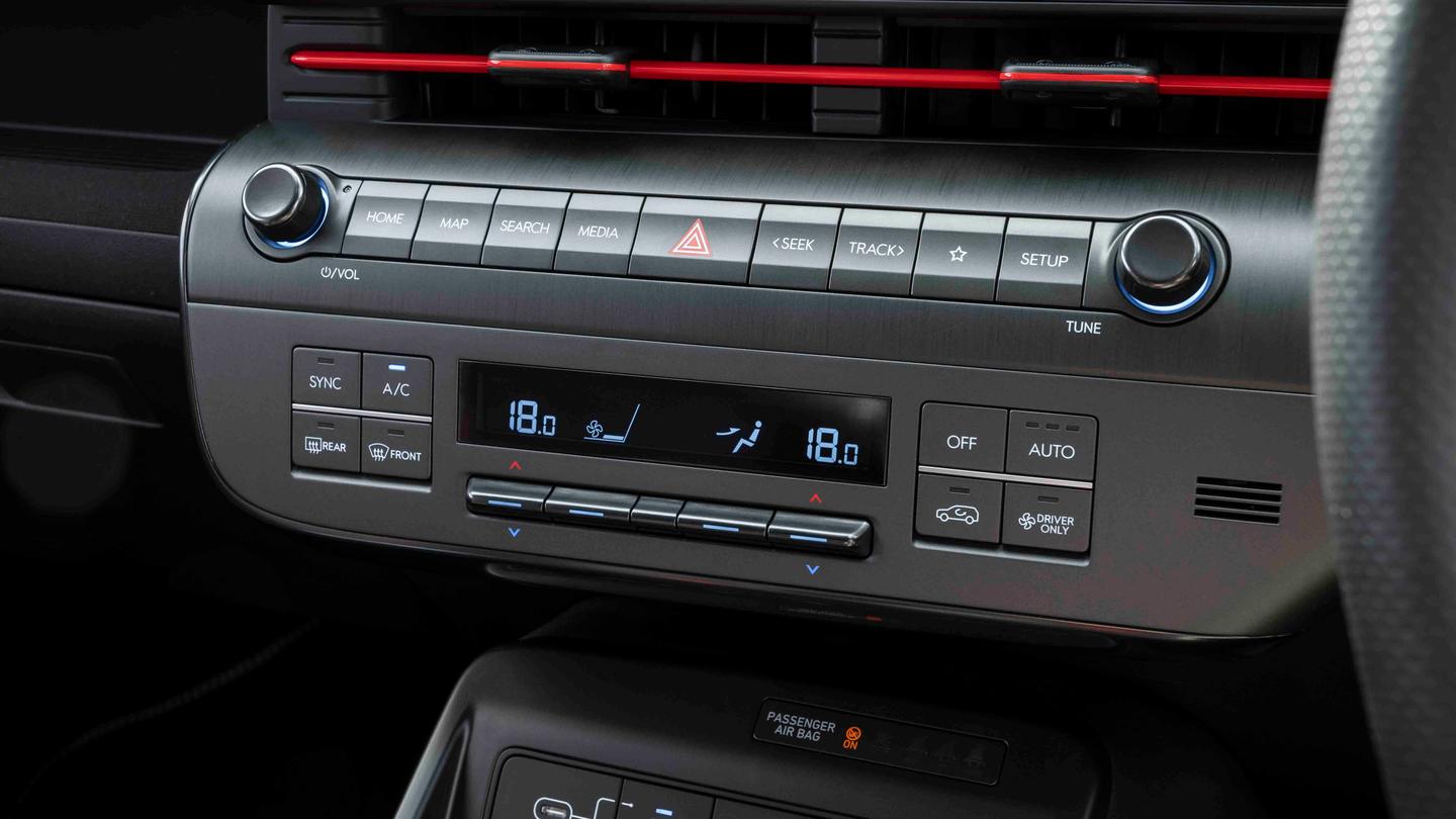 Hyundai Kona centre console buttons
