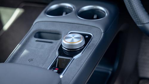 MGS5 EV review centre console detail