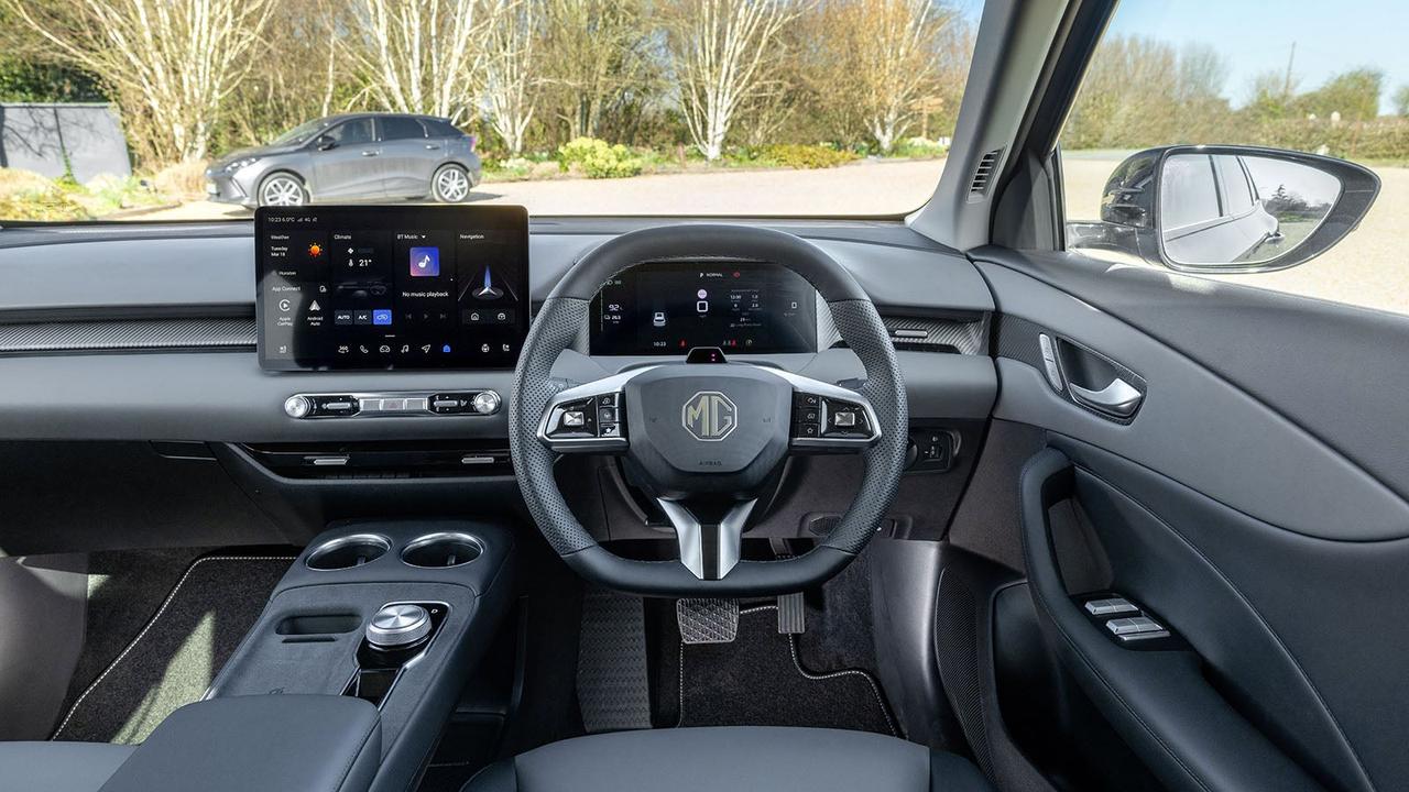 MGS5 EV review interior