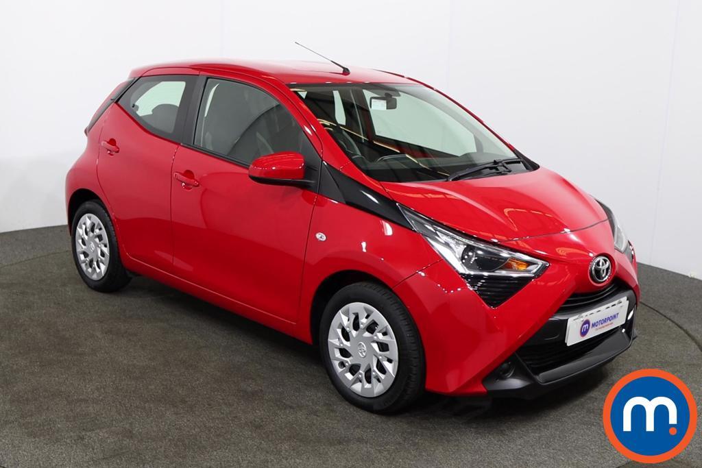 Toyota Aygo X-Play Automatic Petrol Hatchback - Stock Number (1236195) - Passenger side front corner