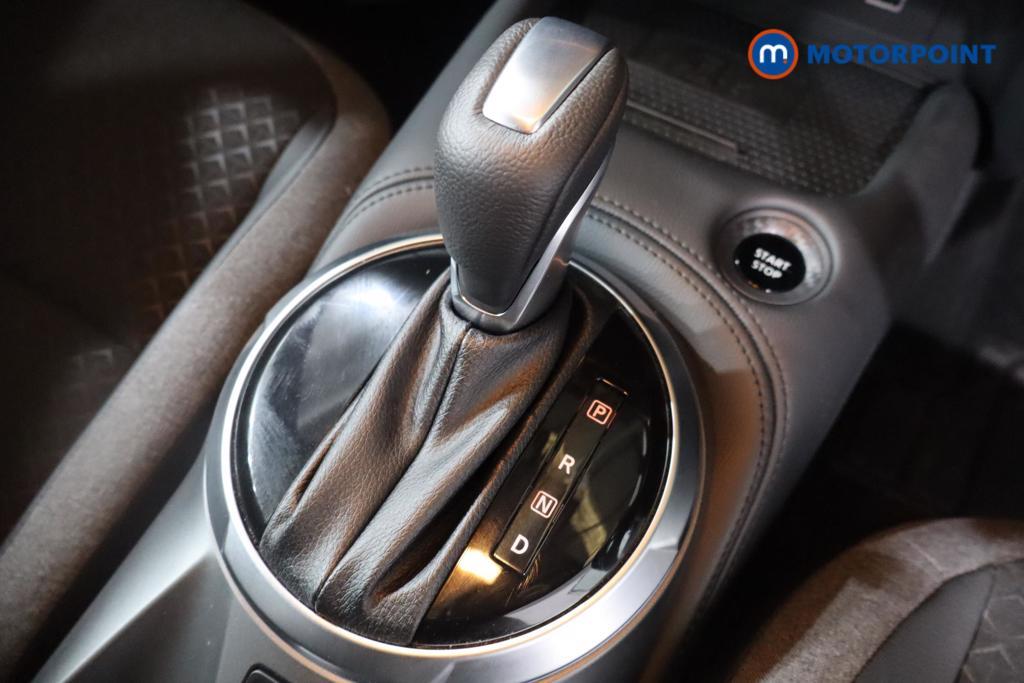 Nissan Juke N-Connecta Automatic Petrol-Electric Hybrid SUV - Stock Number (1571751) - 8th supplementary image