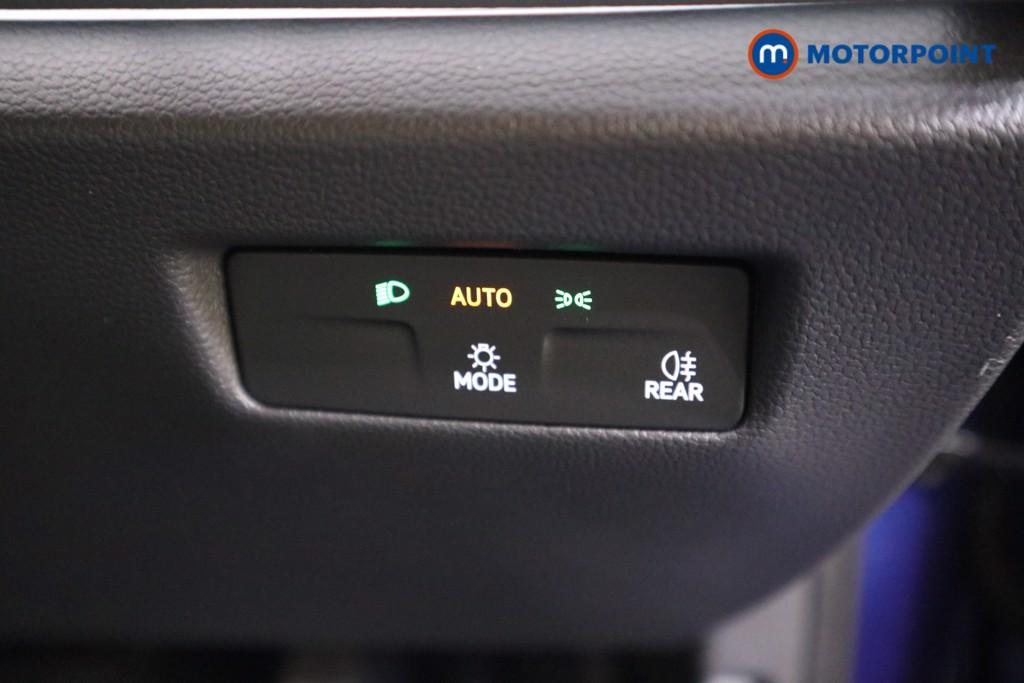 Volkswagen Passat Life Automatic Petrol Plug-In Hybrid Estate - Stock Number (1578152) - 8th supplementary image