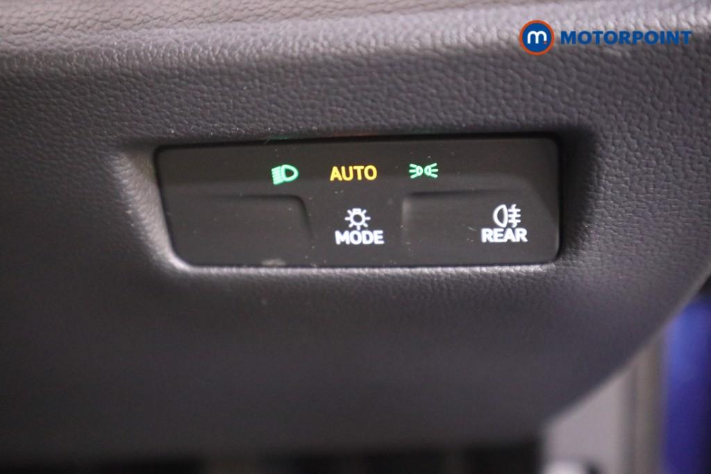 Volkswagen Passat Life Automatic Petrol Plug-In Hybrid Estate - Stock Number (1578132) - 8th supplementary image