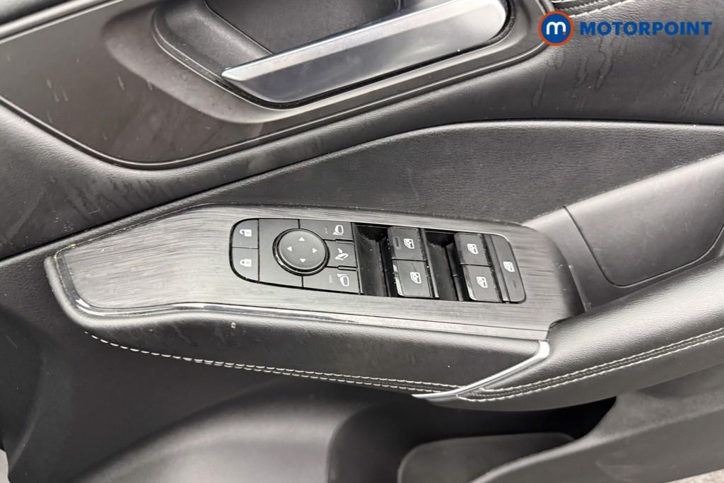 Nissan Qashqai N-Connecta Manual Petrol SUV - Stock Number (1575090) - 8th supplementary image